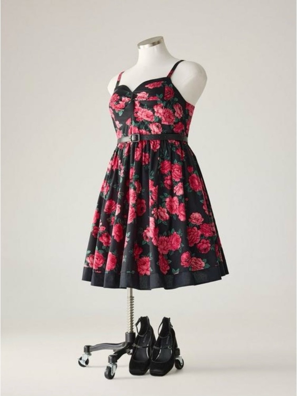 Torrid Retro Chic Cotton Twist Front Swing Dress - Roses Floral Black 00 NWT